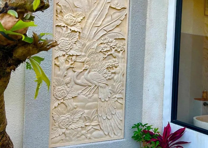 Suastia House *