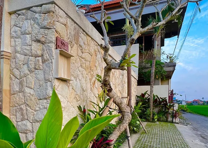 Suastia House *